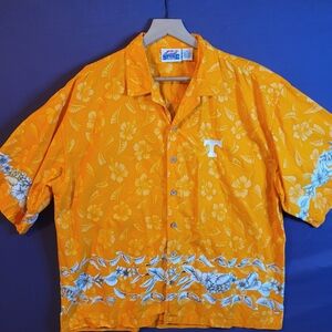 UT Orange Floral Men's Casual Button Down Shirt. Size XL